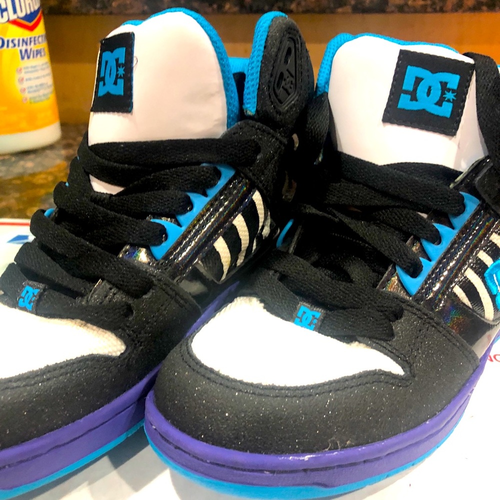 SALE TODAY Women DC (new) 2012 model